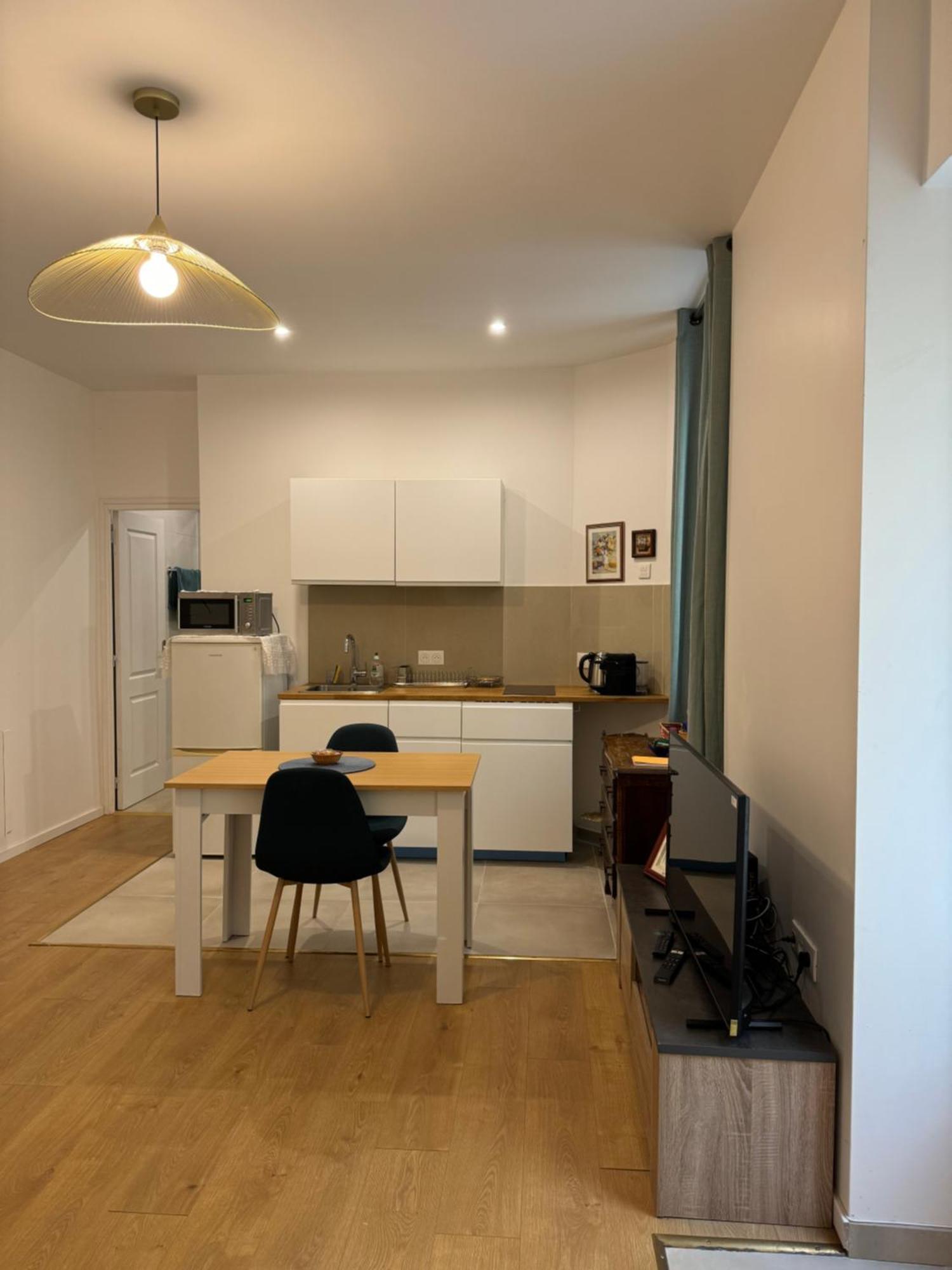 Appartement Meuble Tout Confort Chalon-sur-Saône Eksteriør bilde